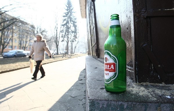 Prohibicja na ul. Cieszkowskiego. Zakaz sprzedaży alkoholu w sklepach spożywczych