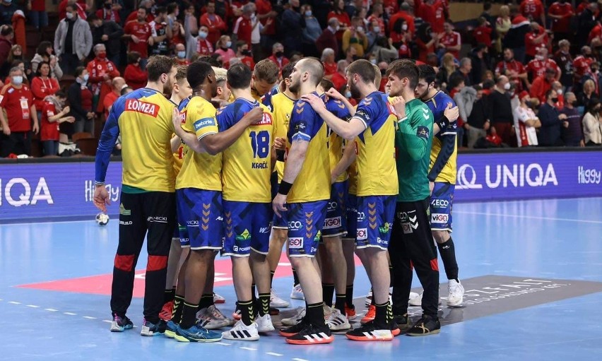 Liga Mistrzów piłkarzy ręcznych. O ćwierćfinał trzeba jeszcze walczyć. Łomża Vive Kielce przegrało w Veszprem [ZDJĘCIA]