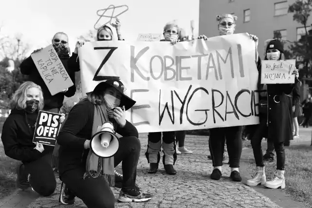 Protest kobiet w Gliwicach. Niezwykłe zdjęcia Andrzeja Kupidłowskiego