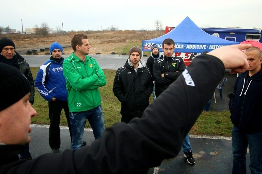 Piłkarze Górnika Łęczna trenowali na Torze Lublin. Za kierownicą (ZDJĘCIA, WIDEO)