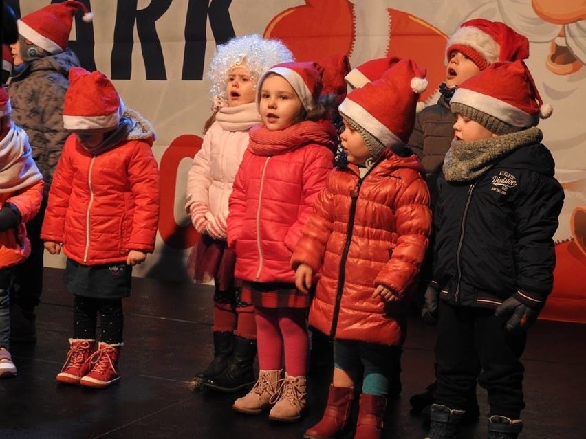 W czwartek, 6 grudnia, o godz. 16.00 na rynku koło ratusza...