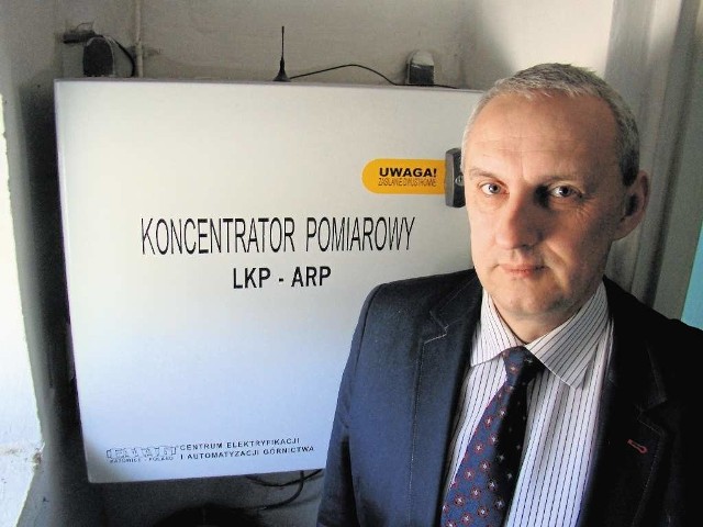 Marek Idzik, dyrektor Samorządowego Zespołu Szkolno-Przedszkolnego nr 2 w Chełmku, gdzie jest zainstalowany jeden z trzech w chełmeckiej gminie rejestratorów do pomiarów wstrząsów