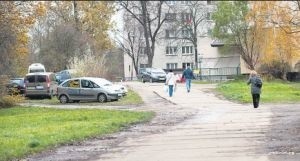 Ul. Rzeczna &#8211; na początek będzie tu konieczny demontaż starych płyt. Te zapewne zostaną wykorzystane w innym rejonie miasta.