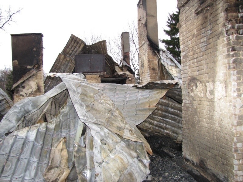 14 osób straciło dach nad głową. W budynku było 6 butli z gazem [FOTO]