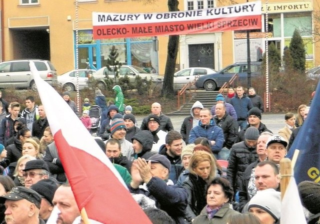Protest przeciwko uchodźcom w Olecku.