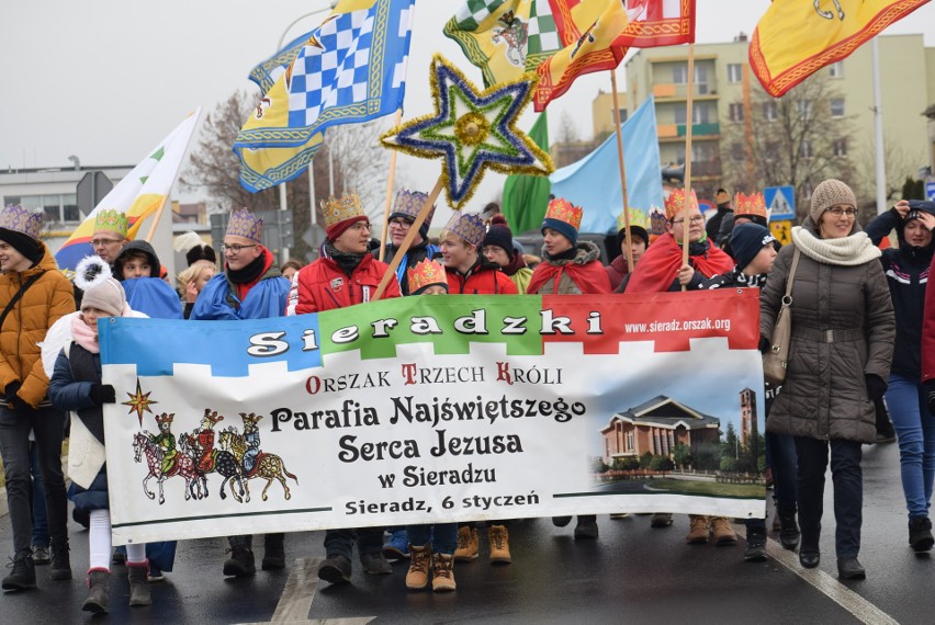 Orszak Trzech Króli 2020. Sieradzki Orszak Trzech Króli. Szło ponad 1.000 osób (ZDJĘCIA) 