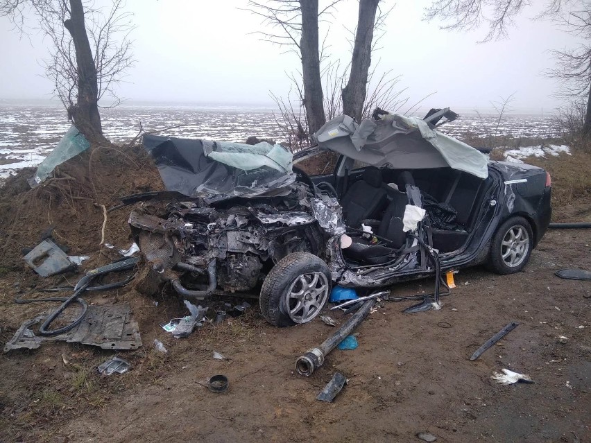 Feralny poniedziałek! Zderzenie aut w Gruszczycach.Są ranni!