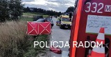 Śmiertelny wypadek na drodze w gminie Zakrzew pod Radomiem, zginął 30 – letni motocyklista. Ranne dwie osoby w tym 15-letni chłopiec