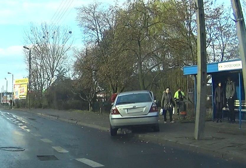 Wypadek na ul. Fordońskiej. Są utrudnienia w stronę centrum Bydgoszczy [zdjęcia]