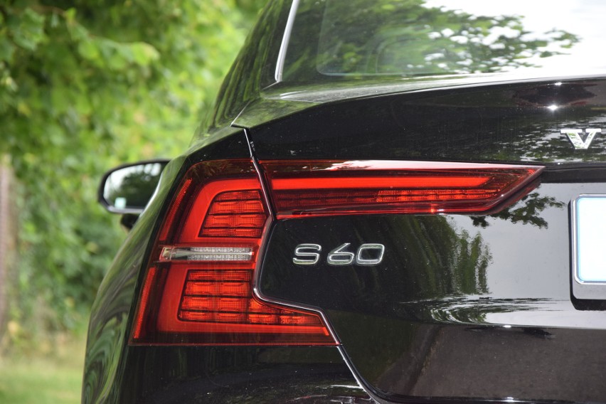 Volvo S60...