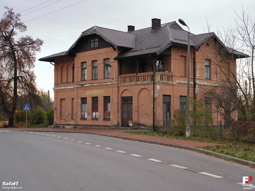 Dworzec i okolice stacji kolejowej w Garbatce Letnisko na starych fotografiach. Poznajecie te miejsca? Zobaczcie zdjęcia