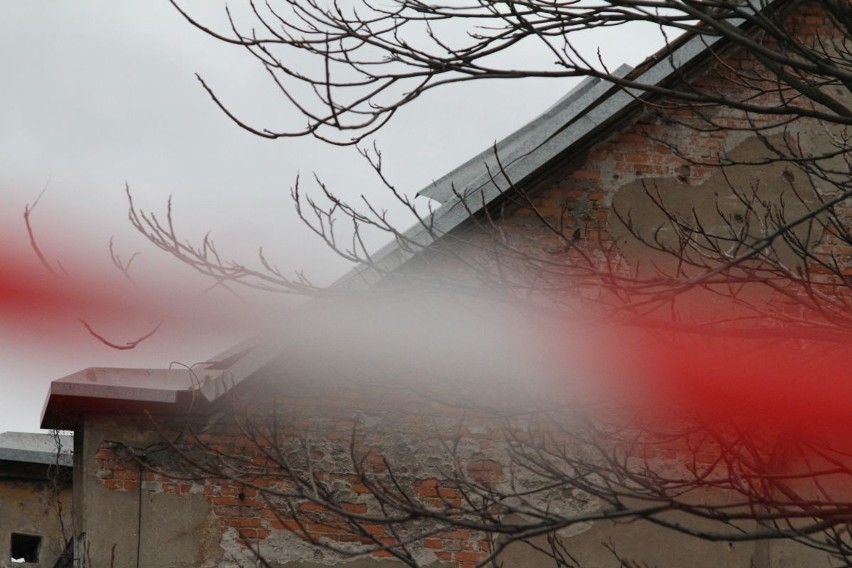 Wypadek przy Żabiej Ścieżce. Strażak spadł z wysokości,...