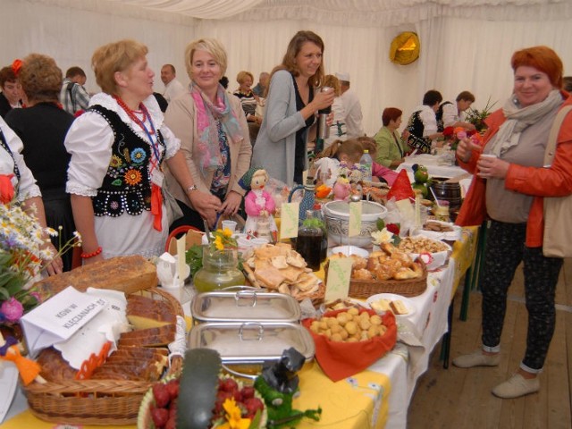 130 wystawców na targach żywności w Górnie (podkarpackie)„Festiwal podkarpackich smaków” cieszy się dużym zainteresowaniem wśród wystawców,  jak i zwiedzających.