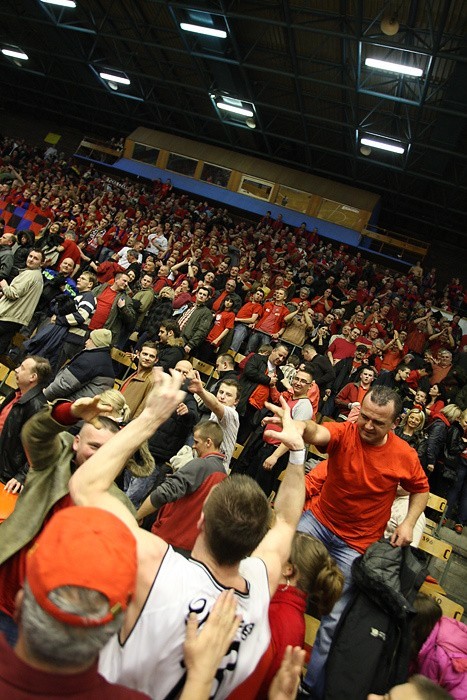 Trzeci mecz w pre play off pokazal, ze Energa Czarni znów...