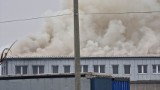 Pożar hali produkcyjnej przy ulicy Katowickiej w Ustroniu. Jedna osoba nie żyje