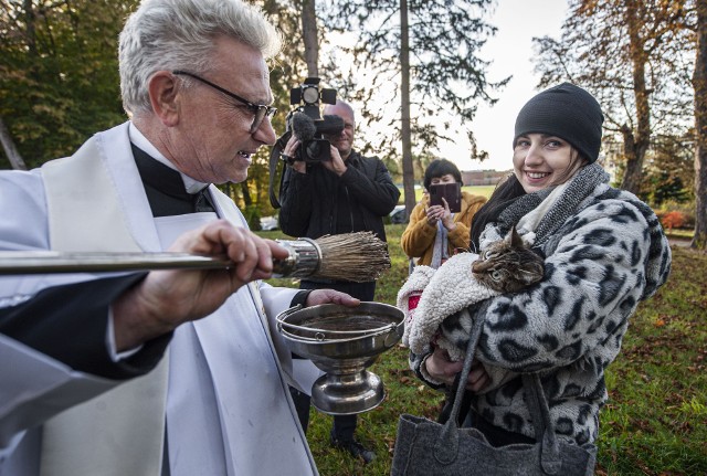 Tradycyjnie święcenie zwierząt w Manowie.