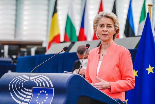 Ursula von der Leyen: Brutalna wojna Rosji z Ukrainą trwa nieprzerwanie. Dlatego proponujemy dziś zaostrzenie naszych mocnych unijnych sankcji wobec Kremla