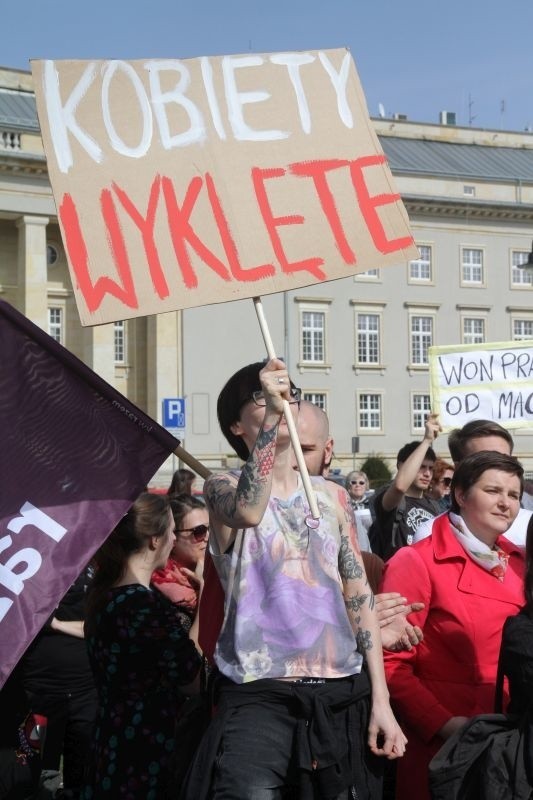 Wrocław: Kobiety przeciw ustawie antyaborcyjnej [ZDJĘCIA] 