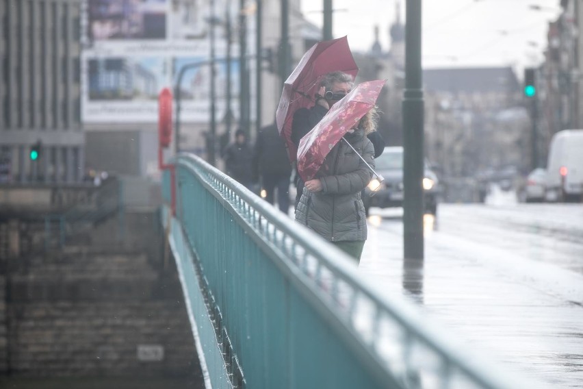 Orkan Klaus zbliża się do województwa śląskiego. Najbliższe...