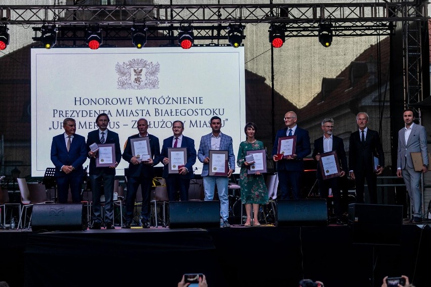 W sobotni wieczór białostoczanie ponownie wypełnili Rynek...