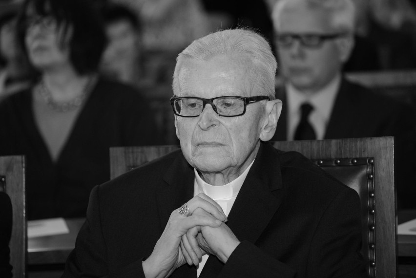 Nie żyje kardynał Franciszek Macharski. Zmarł w wieku 89 lat [ZDJĘCIA ARCHIWALNE]