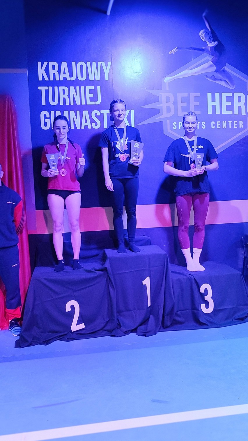 Zawodnicy Gimstar zdobyli 16 medali. Zawody gimnastyczne w Ostrołęce