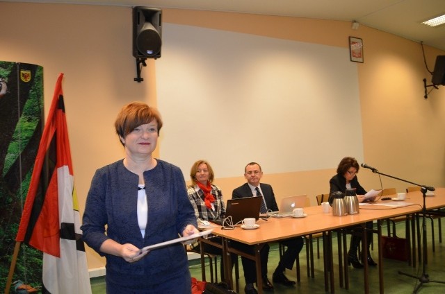 Radna Anna Ziegler pilotuje temat lekarza specjalisty w  Gostycynie.