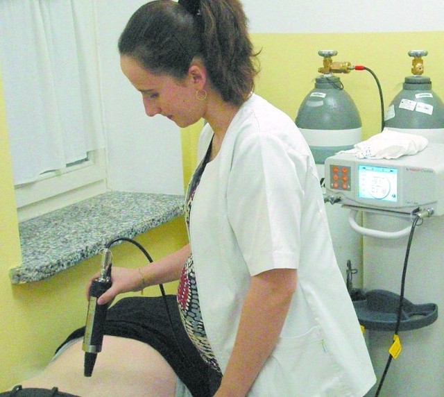 Sama krioterapia zajmuje 2-3 min, a ulga trwa długo- tłumaczy Aneta Matuszelańska, rehabilitantka.