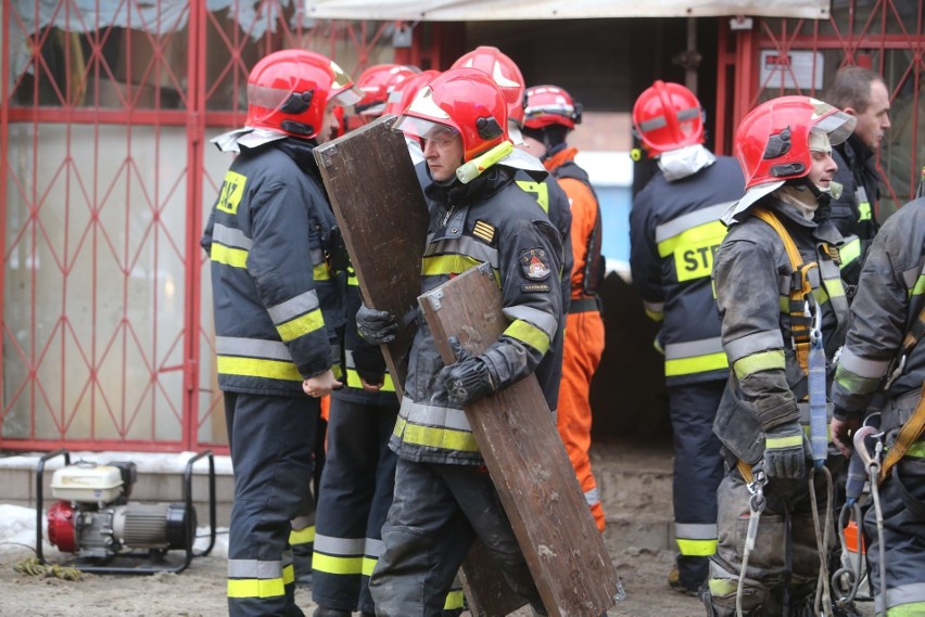 W katastrofie budowlanej w Szopienicach rannych zostało...