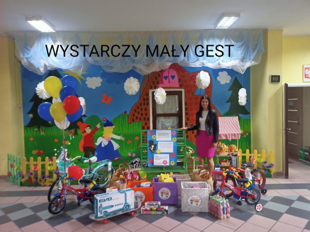 1 czerwca 2022 roku do placówek opiekuńczo- wychowawczych „Maluch” i „Calineczka” we Włocławku trafiły prezenty przygotowane w ramach akcji charytatywnej „Wystarczy MAŁY Gest”.