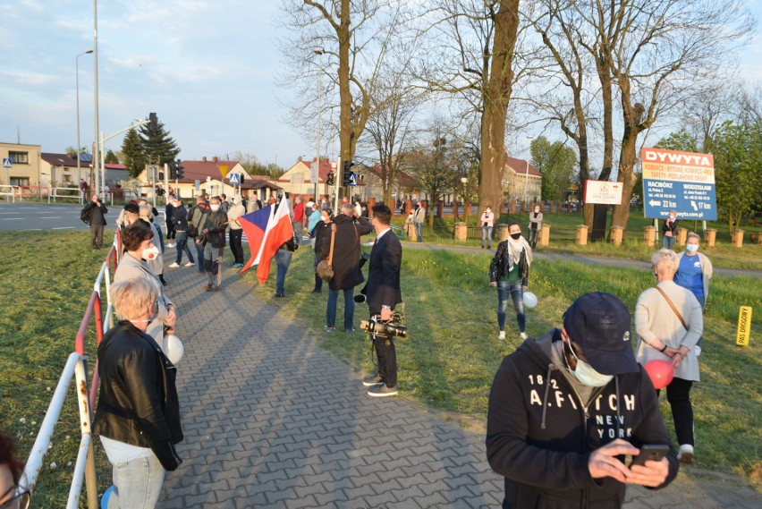Polacy chcą wrócić do pracy w Czechach. Protestowali na...