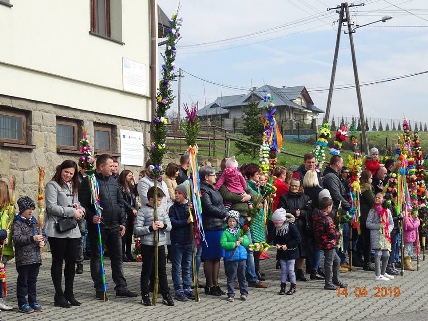 Krzeczów. Niedziela Palmowa z procesją i inscenizacją