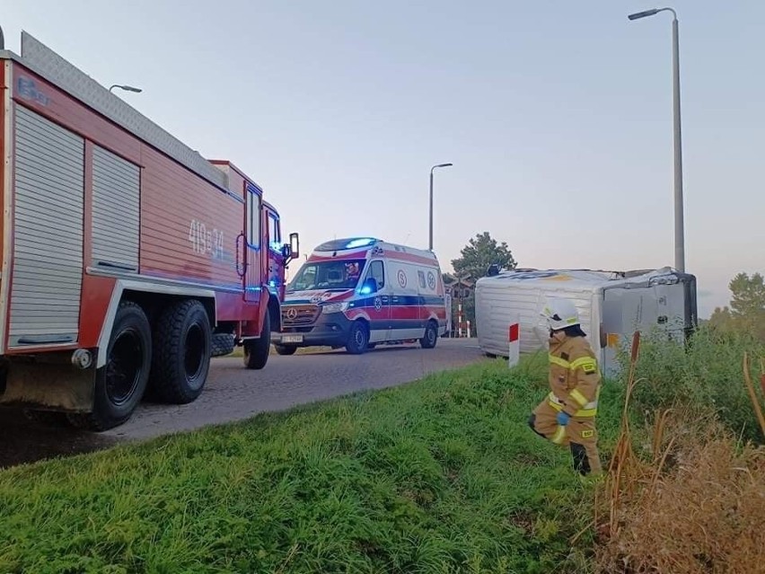 Antonowo. Wypadek na przejeździe kolejowym. Kurier wymusił...