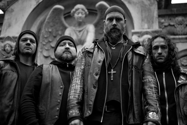 W przeciwieństwie do wielu europejskich grup death metalowych, Necros Christos od początku udało się wypracować swój własny styl. Co jest jego największym wyróżnikiem? To przede wszystkim umiejętność łączenia brzmień.