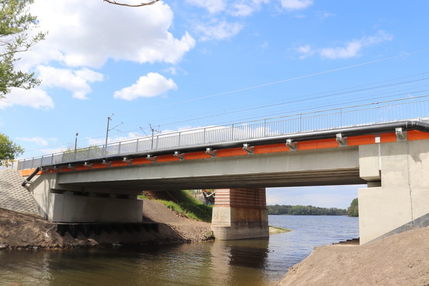 Zakończona przebudowa mostu drogowego w Janikowie w ciągu...