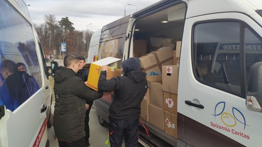 Będzie transport z darami dla parafii Jaworów na Ukrainie. Można jeszcze pomóc! Zobaczcie co jest najbardziej potrzebne
