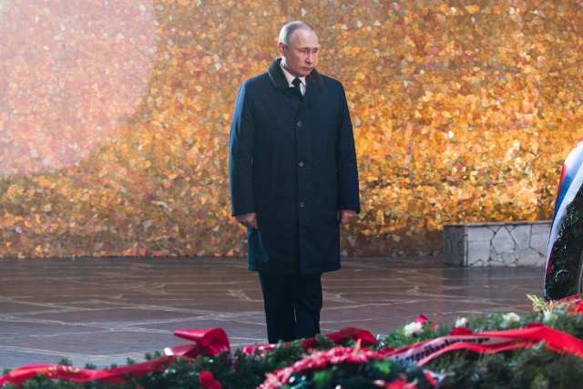 W Wołgograzie Putin powiedział, że jest gotów wykorzystać cały rosyjski arsenał, w tym broń nuklearną.