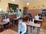 Egzamin ósmoklasisty 2021. Uczniowie z powiatu staszowskiego mierzyli się z językiem polskim (ZDJĘCIA)