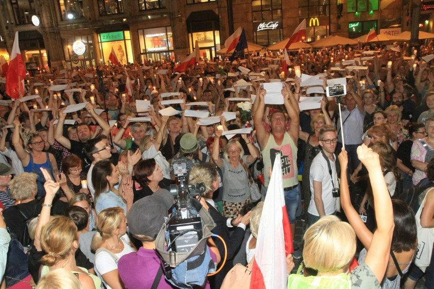 10 tysięcy osób protestowało we Wrocławiu w obronie sądów