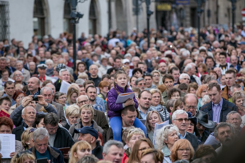 Święto Konstytucji 3 maja w Krakowie. Lekcja Śpiewania na...