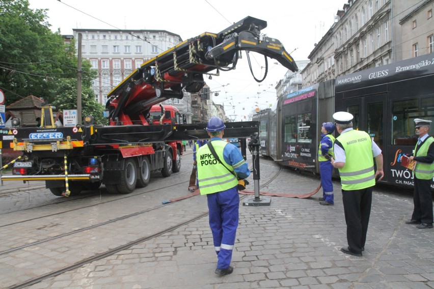 Wykolejenie tramwaju na Pomorskiej 