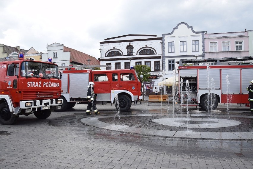 Pożar kamienicy w Pucku (6.05.2019). Paliło się poddasze...