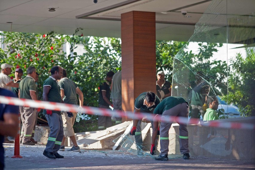 Cypr: Wybuch w bazie wojskowej w Kirenii, ewakuowano hotel Acapulco [ZDJĘCIA] W eksplozji ranne zostało m.in. polskie dziecko