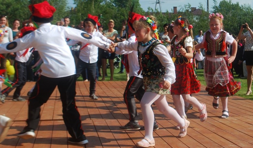 Całe rodziny świetnie się bawiły na festynie w Czarnocinie (ZDJĘCIA)