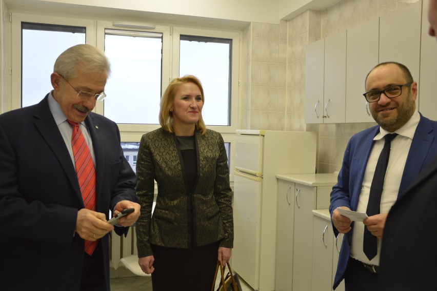 Pińczowska filia Świętokrzyskiego Centrum Onkologii oficjalnie otwarta. Przyjęcia rozpoczną się w styczniu