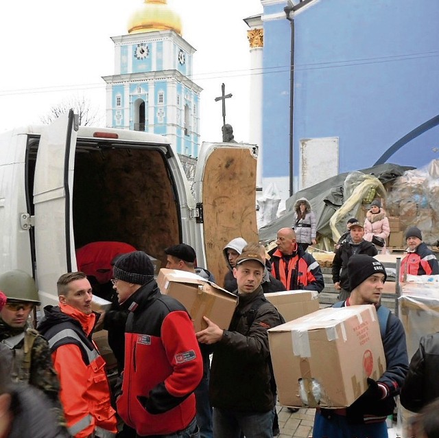 W ekipie limanowskiej było siedmiu ratowników. Paczki zostawili w ambulatorium na Majdanie