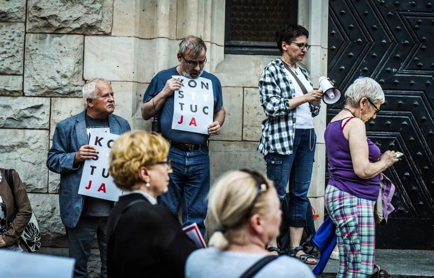 W środę, 18 lipca, w Bydgoszczy odbył się kolejny protest w...