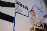 Galeria "Wozownia" w Toruniu ma nowego dyrektora. Ma być więcej wystaw fotografii i nadal sporo młodych artystów