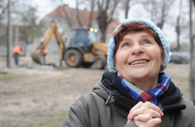 - Mój Boże, na to wszystko idą pieniądze z Unii, ale tych robót nikt nie kontroluje - załamuje ręce Erika Pawelska