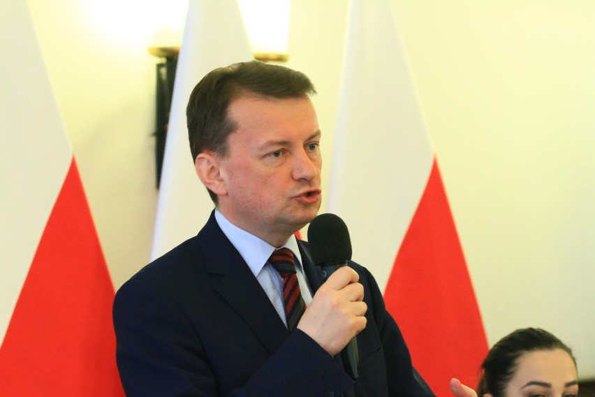 Mariusz Błaszczak w Łodzi. Minister spraw wewnętrznych w Urzędzie Wojewódzkim [ZDJĘCIA,FILM]